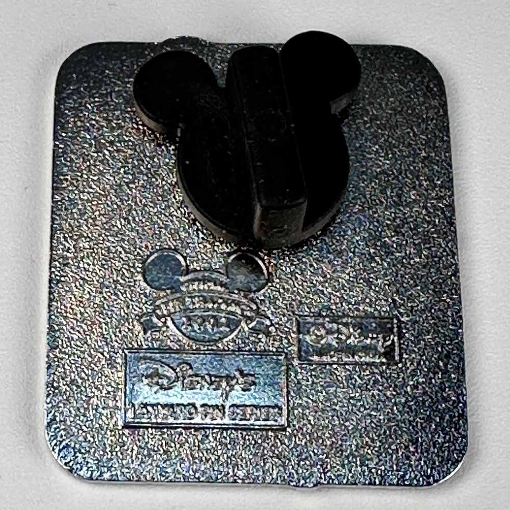 VTG Minnie Mouse Bride Dress Disney Pin Trading White Red Lanyard Series 2002 - Picture 2 of 5